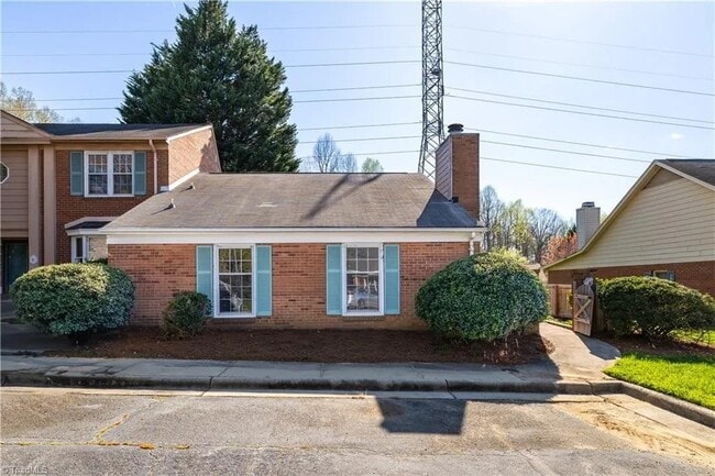 Building Photo - 205 N Rotary Dr