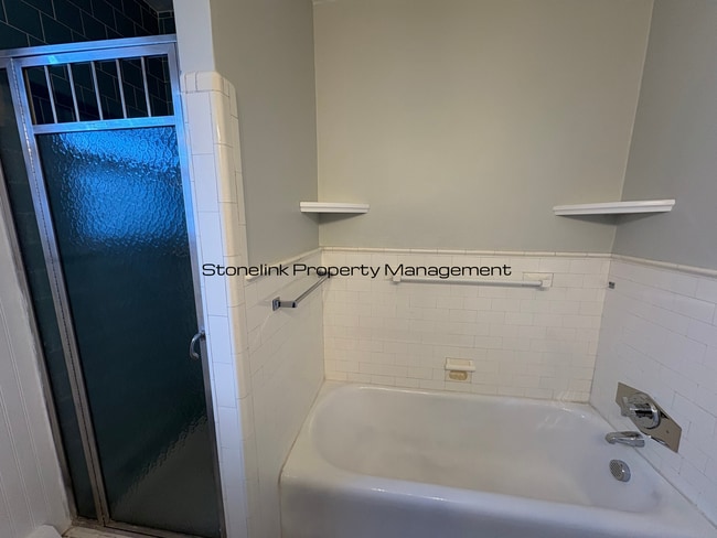 Building Photo - 550-552 Wayland Avenue