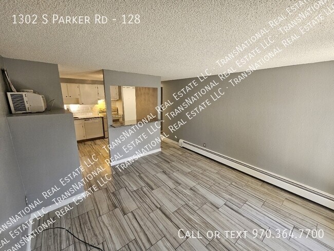 Building Photo - 1302 S Parker Rd