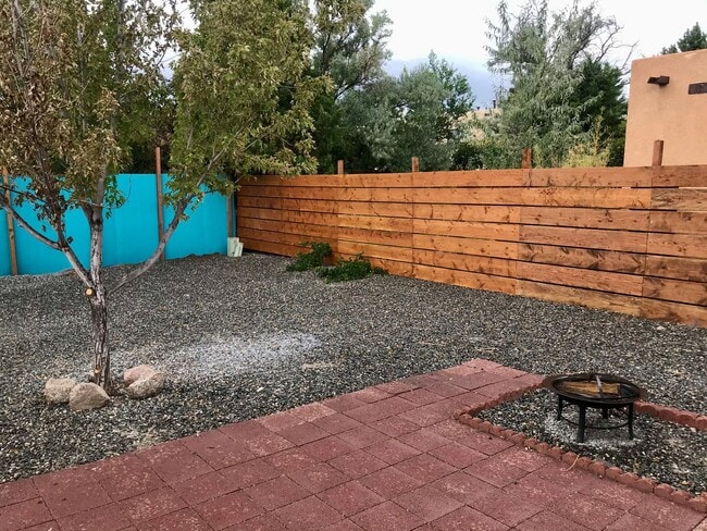 Building Photo - Complete Remodel In Highly Desirable NE He...