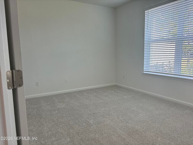 Building Photo - 135 Silver Myrtle Ct