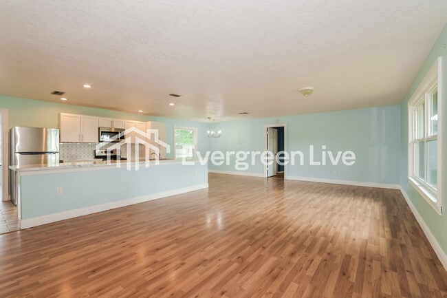 Building Photo - 936 Abigail Drive