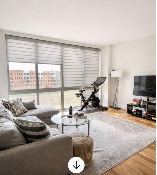 Building Photo - 800 Jackson St