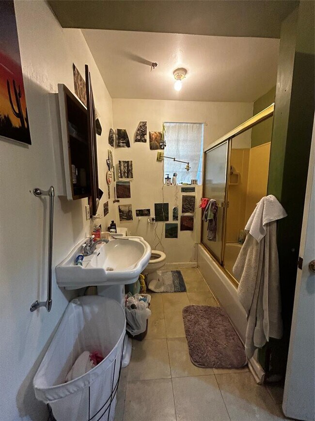 Building Photo - 4511 Avenue B