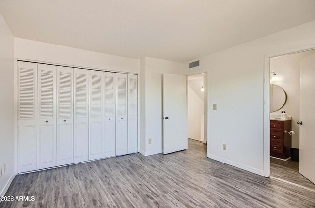 Building Photo - 4865 N Granite Reef Rd