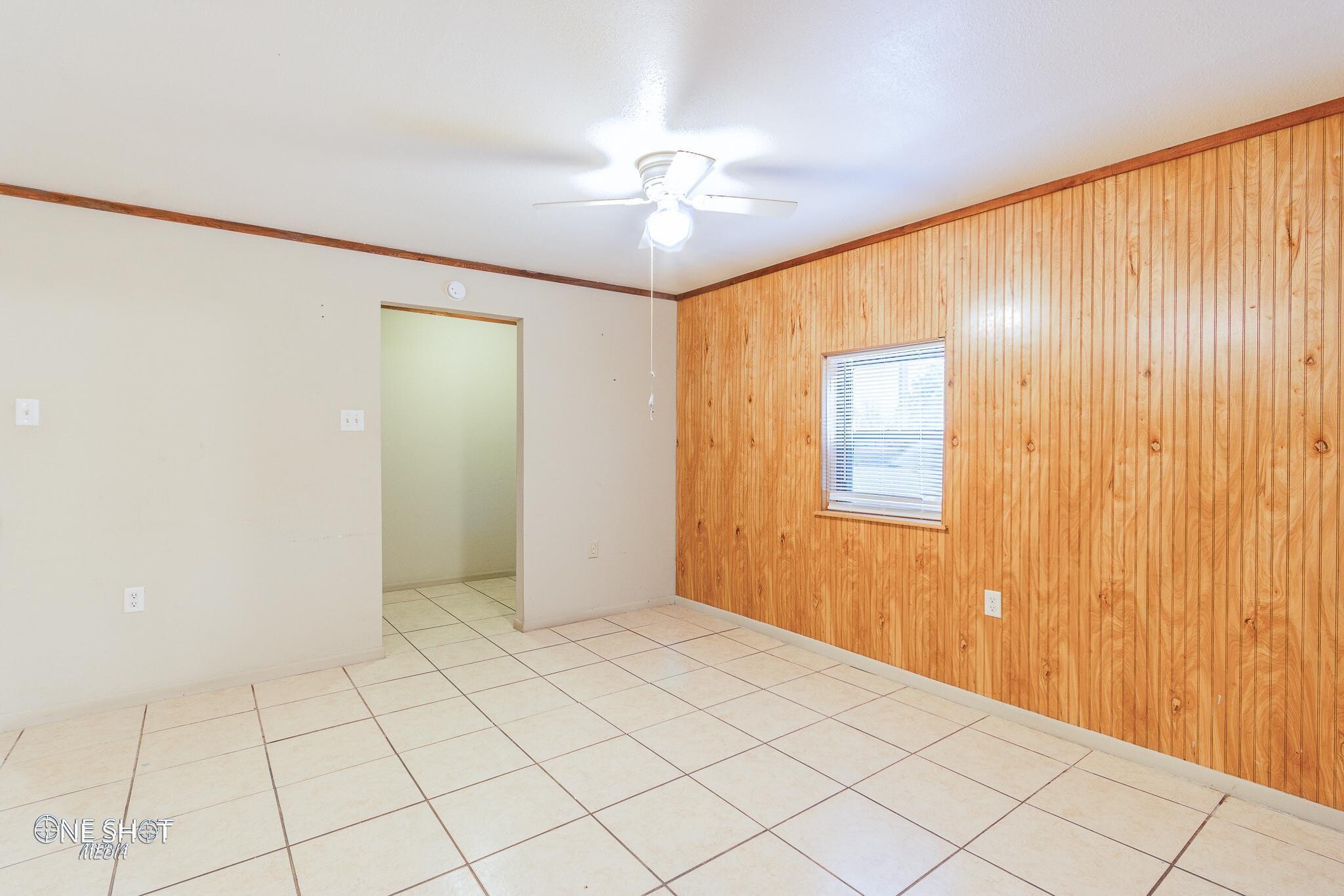 Building Photo - 104 College Dr