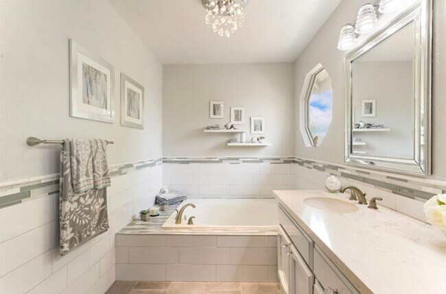 Building Photo - Beautiful Antelope Home with Private Pool | Available July 1st | $3,350/mo
