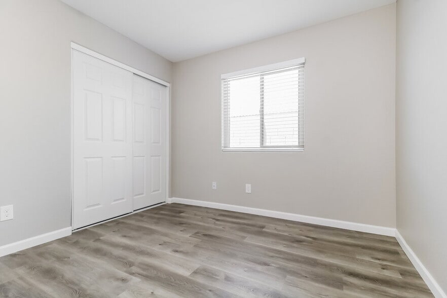 Building Photo - 15550 N Ulrich Way
