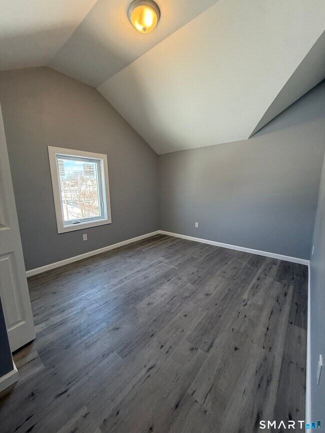 Building Photo - 1641 South Ave