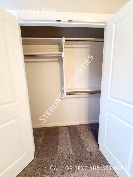 Building Photo - 8713 Thera Dr