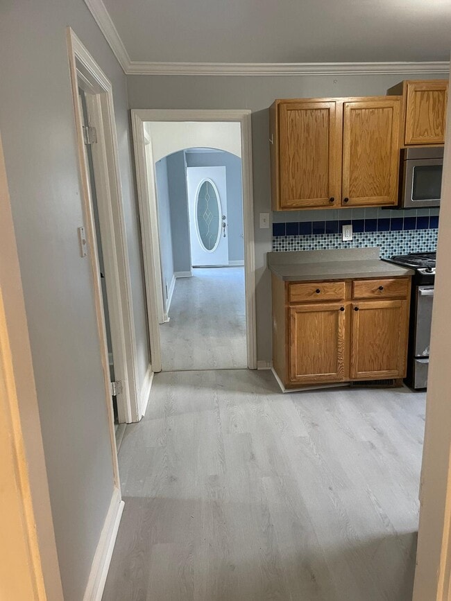 Building Photo - 20934 Hollywood St