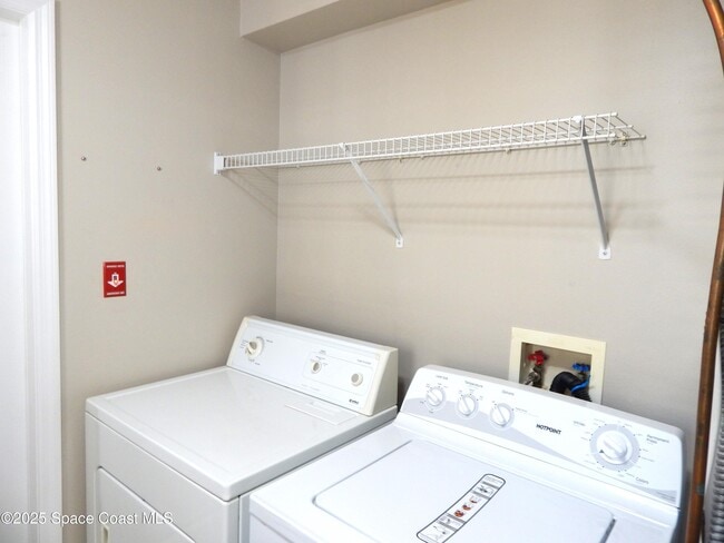Building Photo - 4590 Brantford Ct