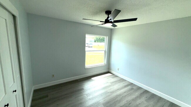 Building Photo - 5390 Warrior Ln