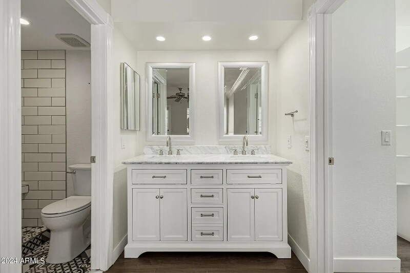 Building Photo - 8625 E Belleview Pl