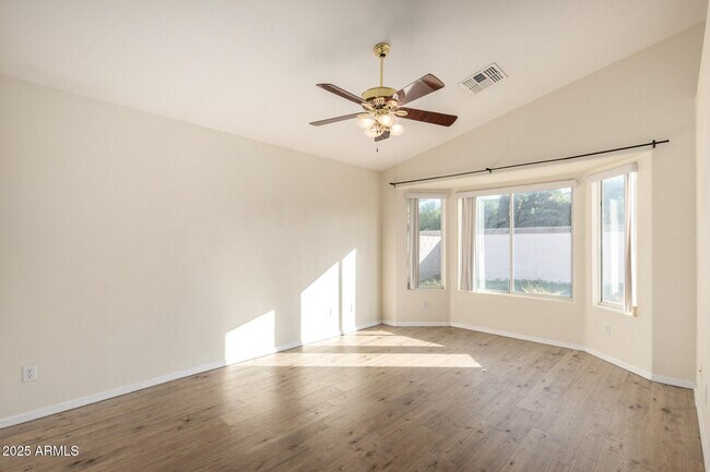 Building Photo - 8103 W Tonto Ln