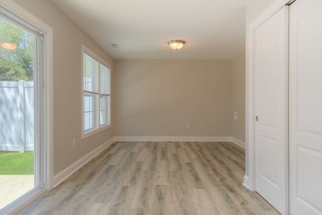 Building Photo - Available for the 2026-2027 lease term.