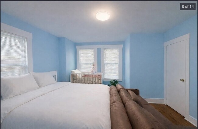 Building Photo - 405 Lakeview Ave