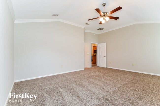 Building Photo - 3333 Horseshoe Trail Dr