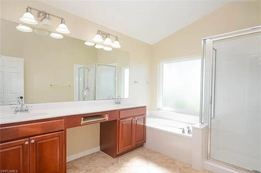 Building Photo - 2668 Bellingham Ct