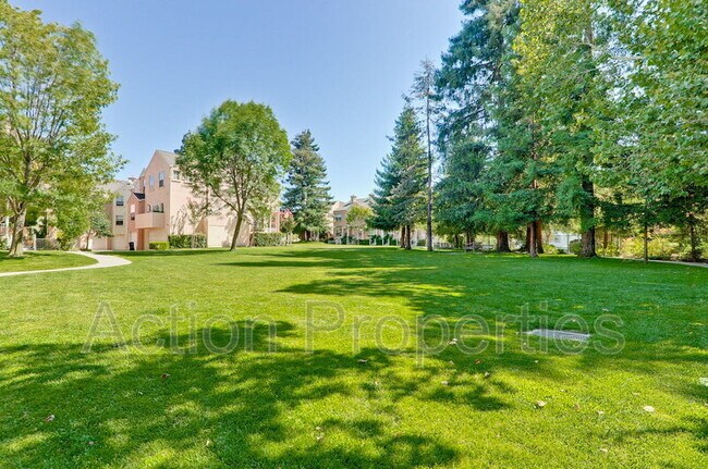 Building Photo - 2255 Showers Dr