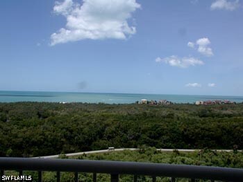 Building Photo - 7117 Pelican Bay Blvd