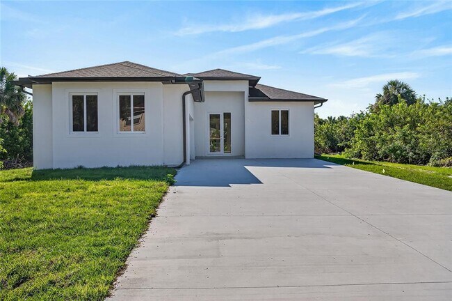 Building Photo - 511 Sweetwater Dr