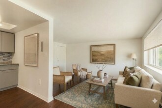 Building Photo - 809 N Dexter St