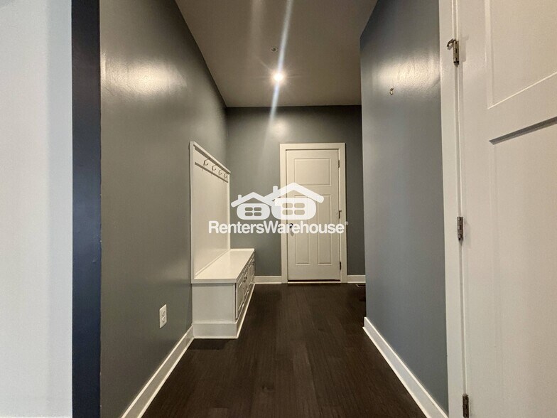 Building Photo - 2471 Vineyard Spgs Wy