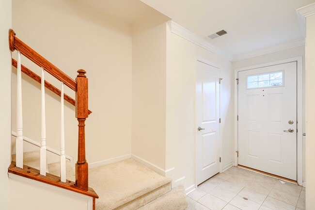 Building Photo - 7403 Wild Honey Way