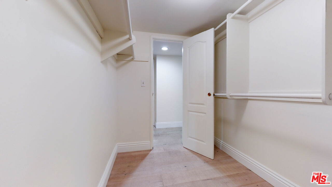 Building Photo - 10660 Wilshire Blvd