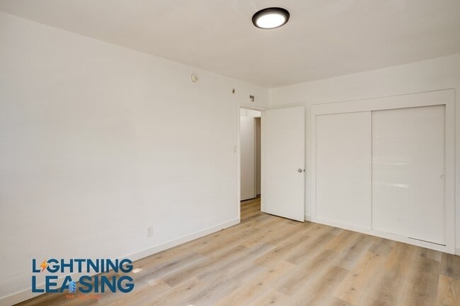 Building Photo - 12310 Chandler Blvd