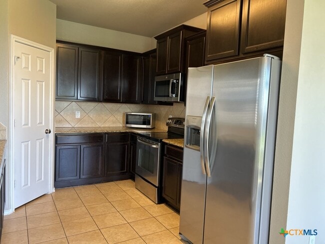 Building Photo - 3406 Cricklewood Drive