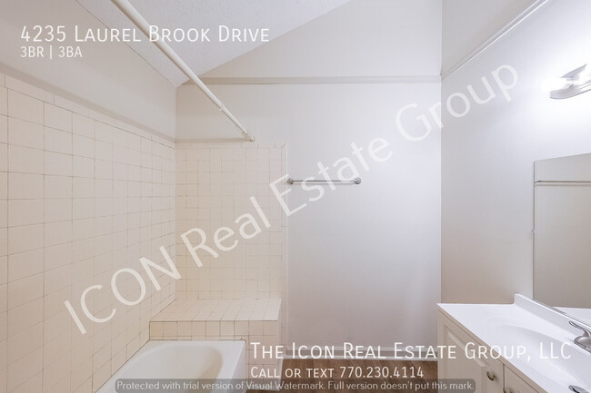 Building Photo - 4235 Laurel Brook Dr