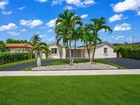 Building Photo - 1430 SW 102nd Ct