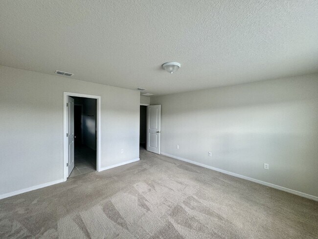 Building Photo - Epperson lagoon community-9565 Rally Spring Loop, Wesley Chapel!" WIFI AND CABLE INCLUDED