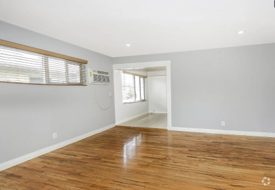 Building Photo - 11549 Sylvan St