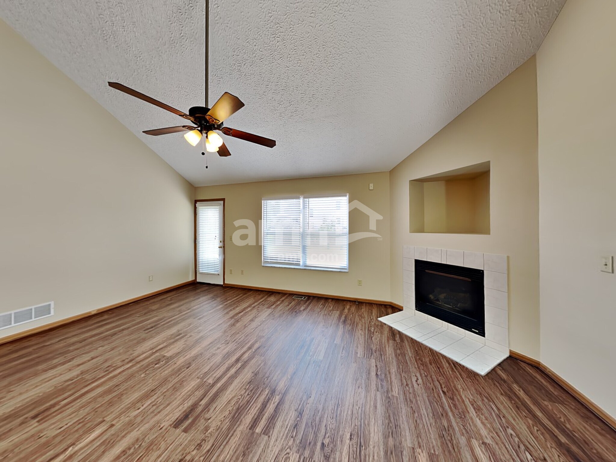 Building Photo - 1212 Preeman St