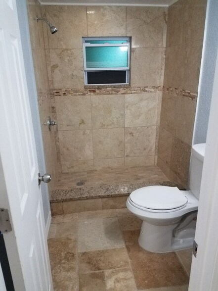 Building Photo - 13 brandonwood