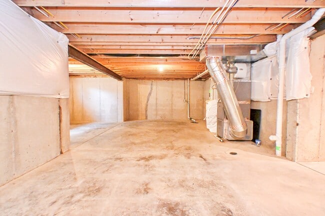 Building Photo - 8453 Forest Valley Dr