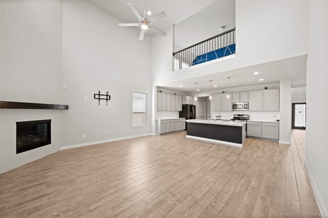 Building Photo - 13015 Braelich Loch Dr