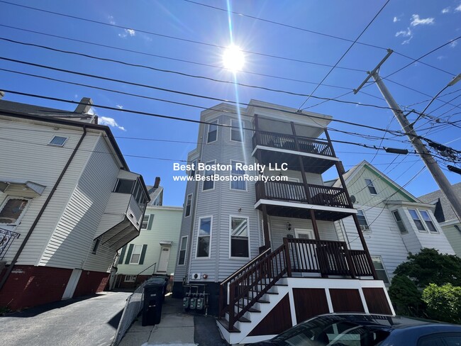 Building Photo - 10 Jay St