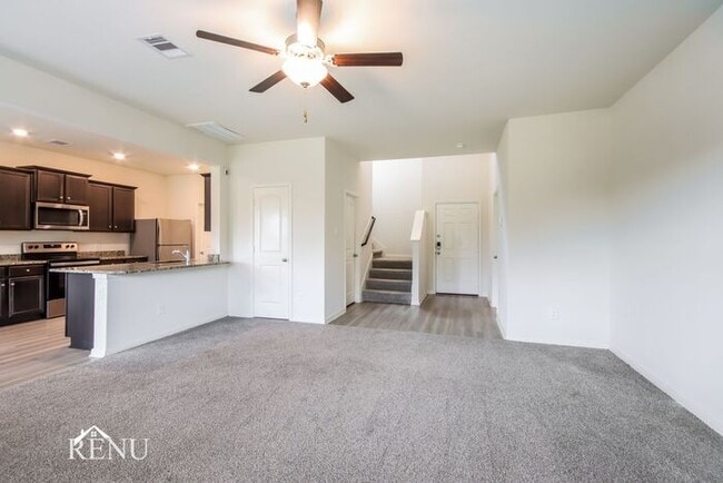 Building Photo - 25521 Rose Creek Dr