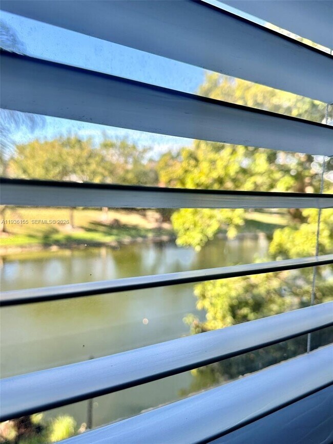 Building Photo - 10315 NW 9th St Cir