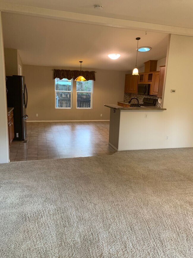 Building Photo - 2544 Coronado Ave