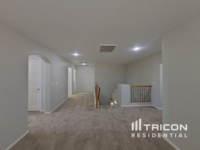 Building Photo - 40984 W Colby Dr