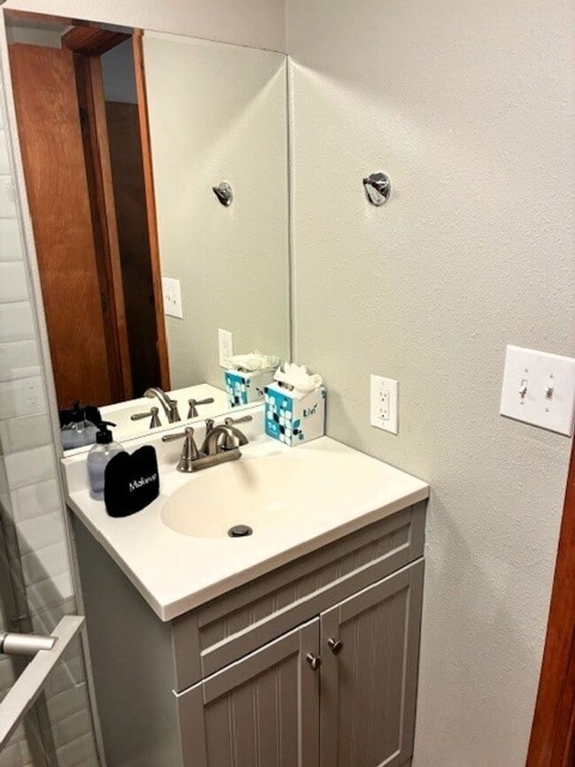 Building Photo - Long Term Rental- Gold Camp 127
