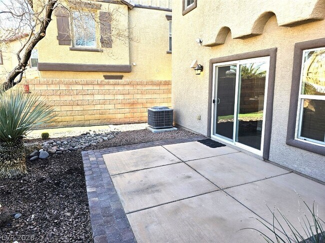 Building Photo - 1135 Paradise Vista Dr