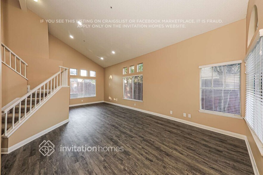 Building Photo - 11460 Winery Dr