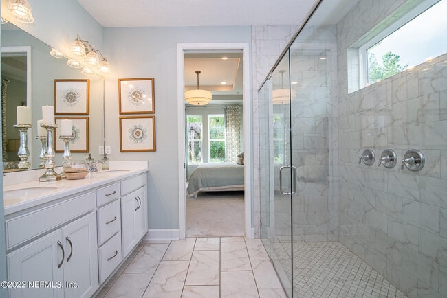 Building Photo - 118 Pioneer Village Dr