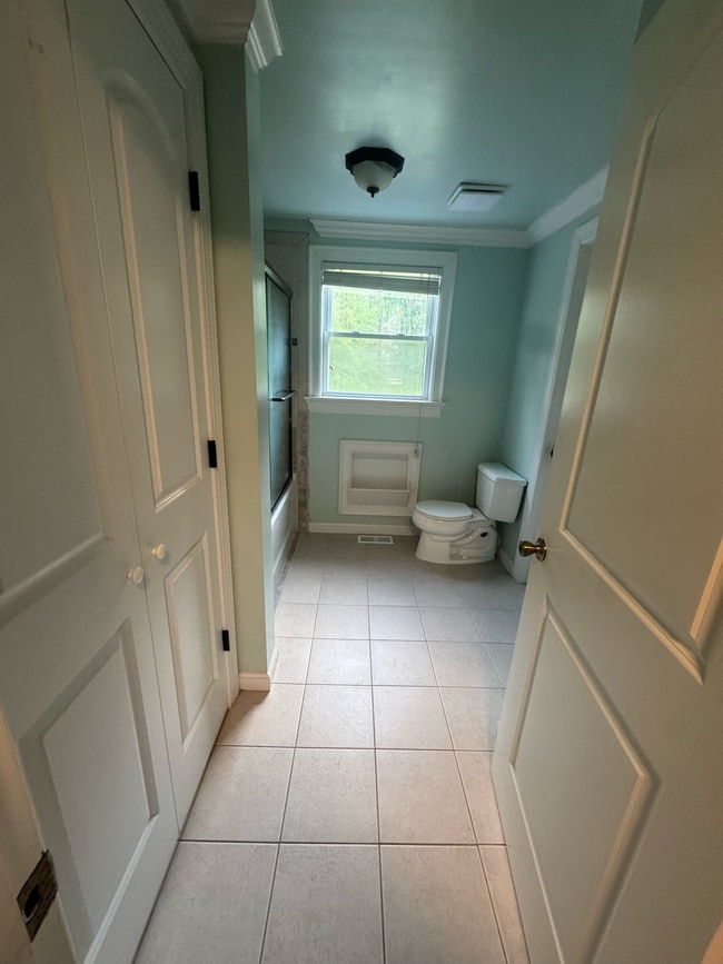 Building Photo - 7444 Berkshire Downs Dr